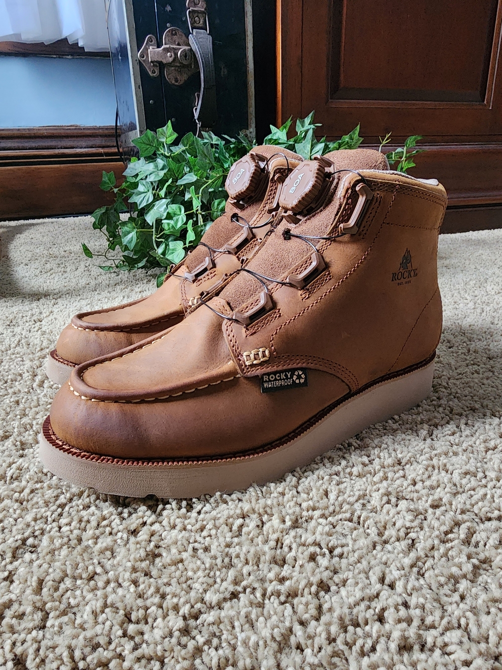 Rocky Tan Leather Chukka Boots with BOA-Style Closure